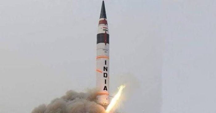 India test-fires nuclear-capable Agni-4 ballistic missile 
