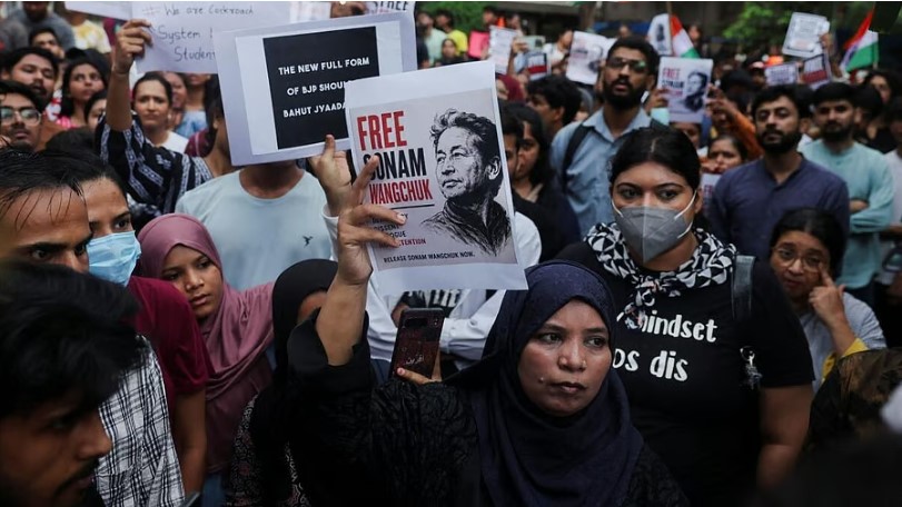 Atleast 150 detained during 'Sansad Chalo' protest in Ahmedabad