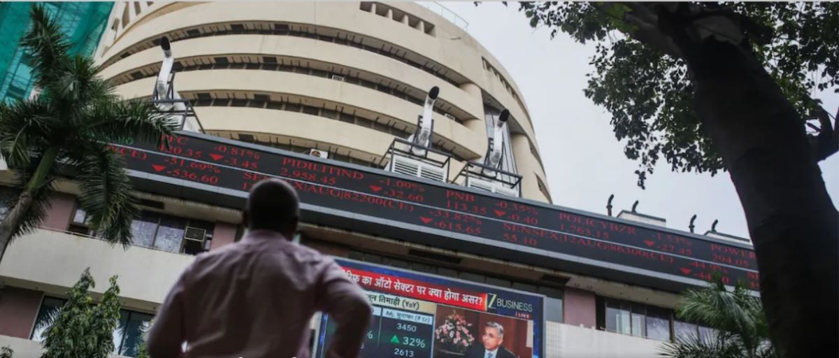 Nifty below 22,900, Sensex drops 876 pts as IT, private banks drag
