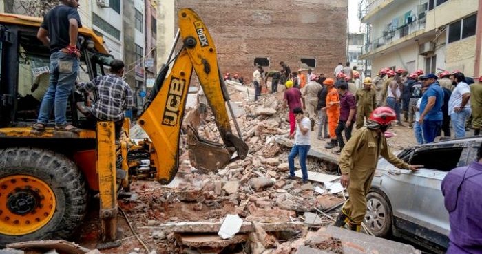 Delhi building collapse: Magisterial probe ordered, FIR  filed 