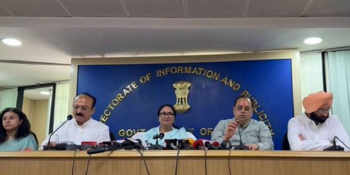 Delhi govt clears EV policy,no petrol bikes in Delhi from April 2028
