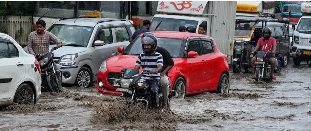 Delhi on red alert as heavy rain floods roads, disrupts NCR traffic