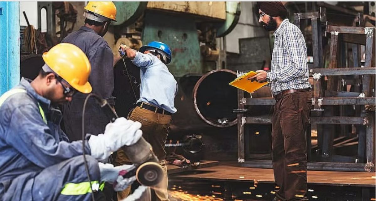 Total employment in industries cross 2 crore mark in 2024-25