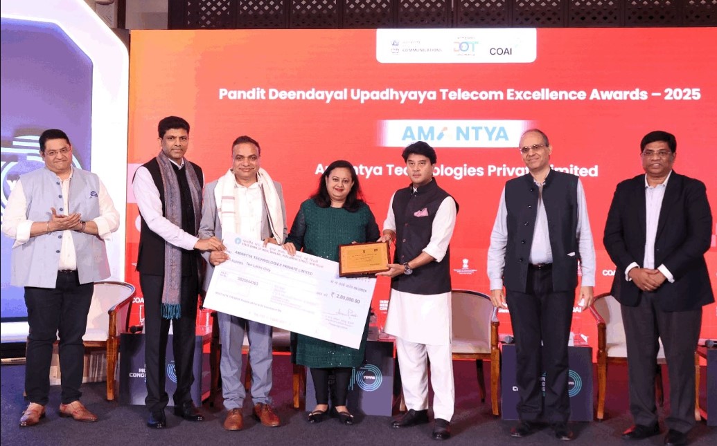  Scindia honours telecom innovators at Excellence Awards