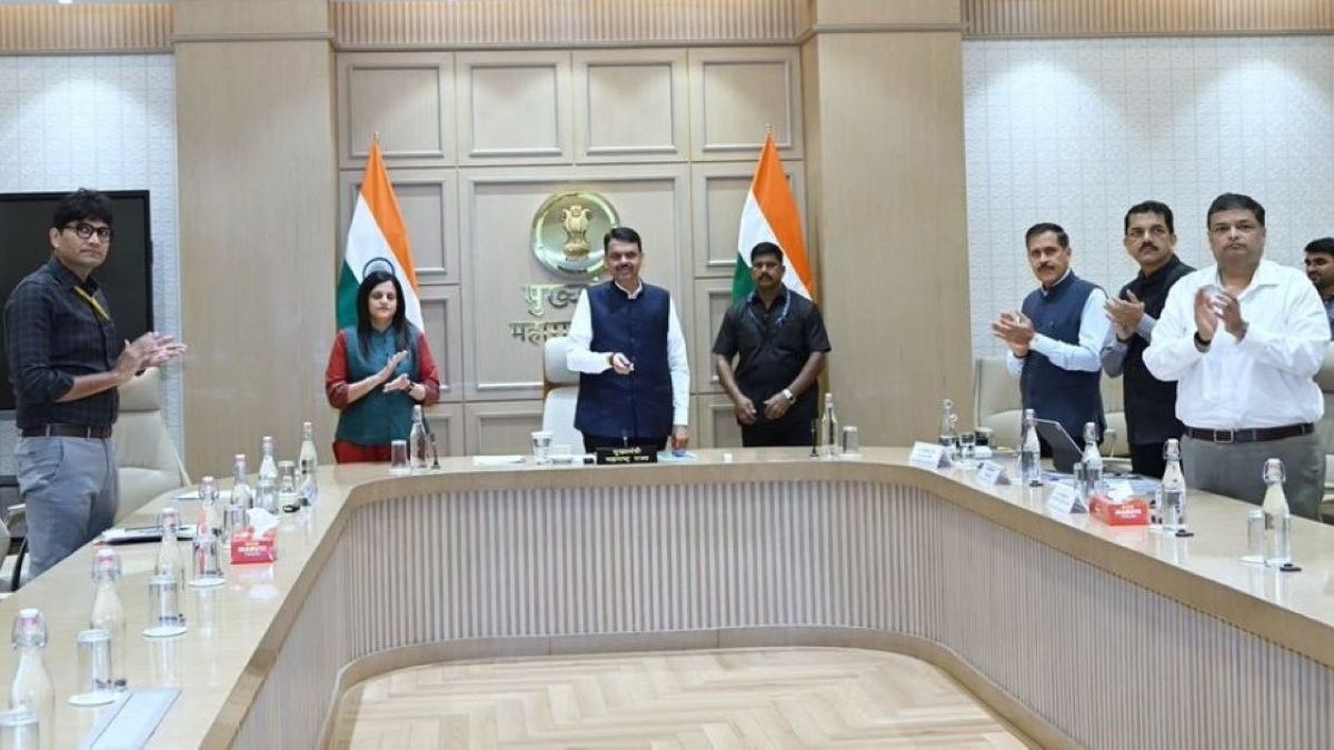 Maharashtra CM inaugurates three flyovers in Mumbai
