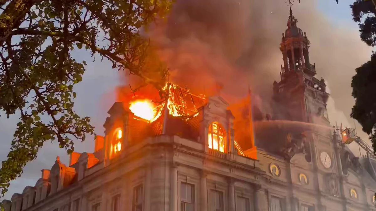 Clashes, blazes and wide-scale looting grip France