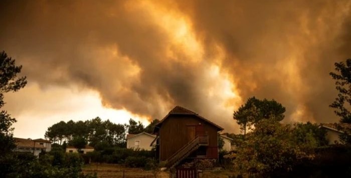 Over 20,000 evacuated as wildfire rages in southwest France