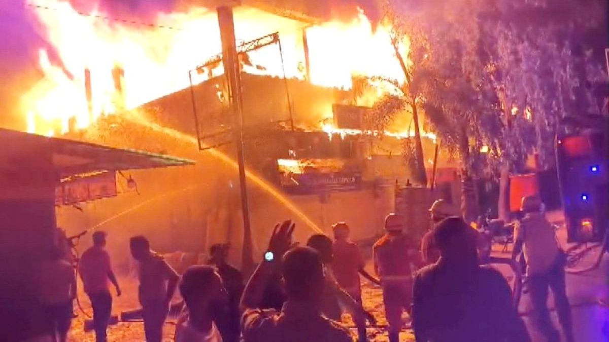 Over 150 shops gutted in fire at Vasco market in Goa, no injuries