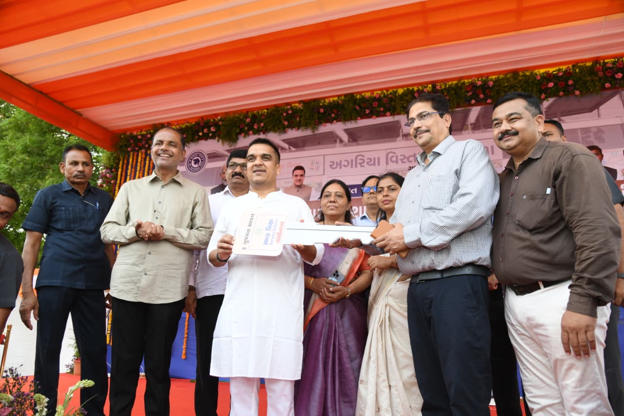 Gujarat launches ‘School on Wheels’ initiative for Agariya learners