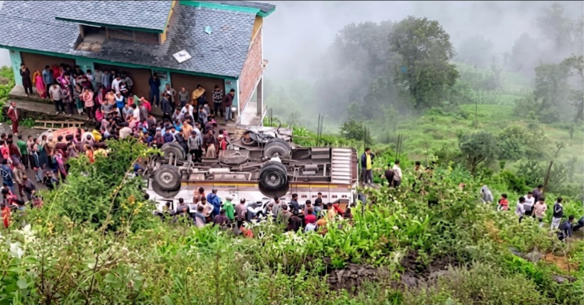Atleast 7 killed, 11 injured as bus crashes in Himachal’s Chamba