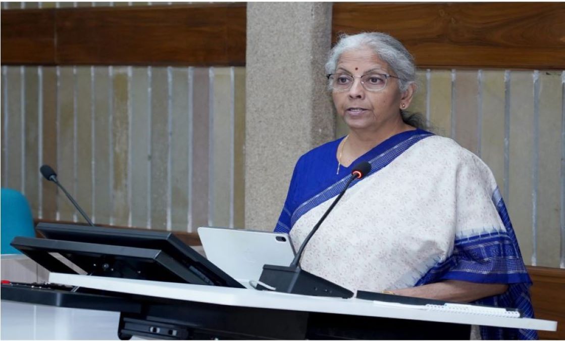 FM Sitharaman clarifies UPI MDR, no charge below Rs 2,000