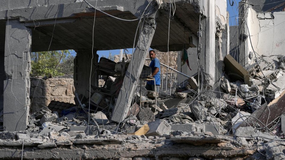 Israeli Airstrike in Southern Lebanon kills atleast 7 despite fragile truce