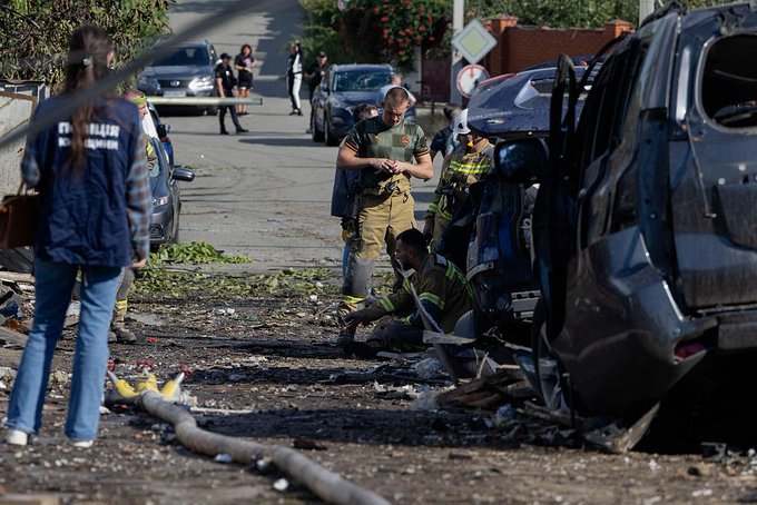 Russian strikes kill 15 in Ukraine, nearly 100 injured