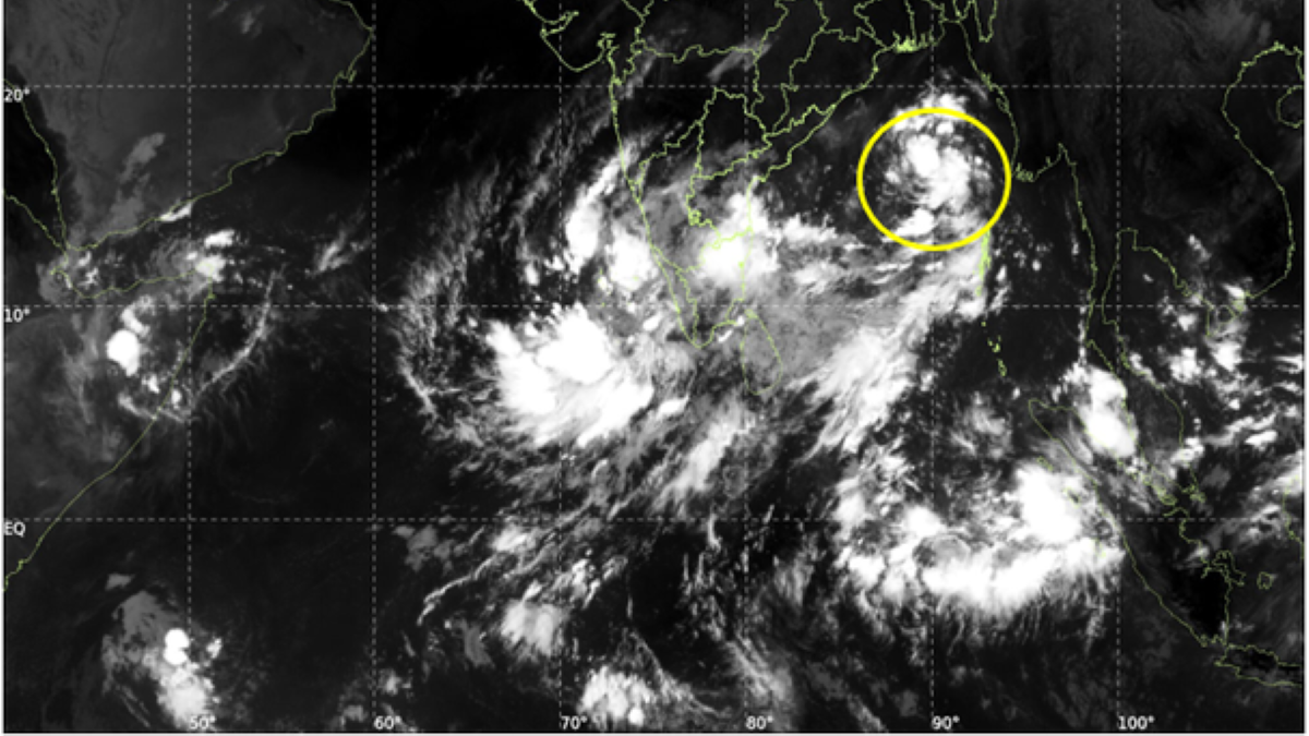 Cyclone alert: Bay of Bengal storm likely to bring heavy rain to WB