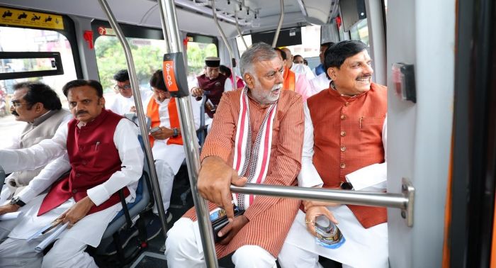 MP Cabinet reaches Jagdishpur after EV bus ride; UCC draft on agenda