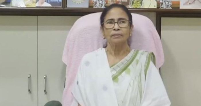 FIR against Mamata over 'provocative' remarks during poll campaign