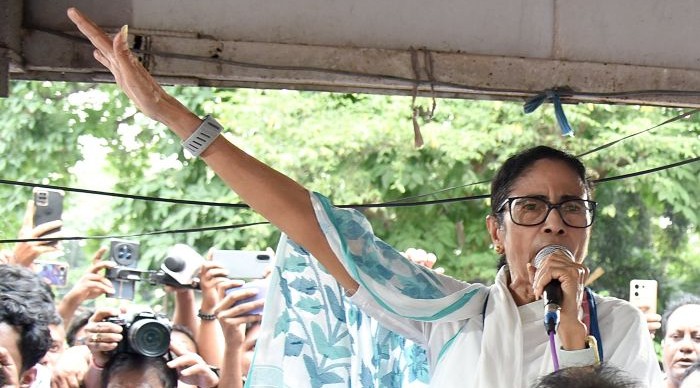 Mamata Banerjee leads dharna in Kolkata, says ‘will fight or die’