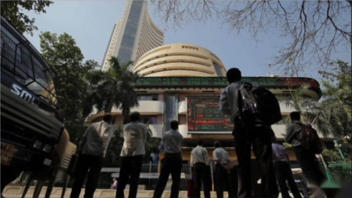 Sensex up 414 pts, Nifty above 23,100 led by IT, auto, metal stocks