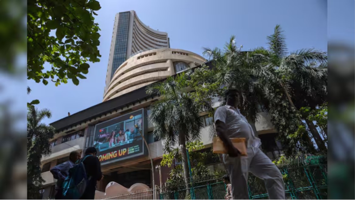 Sensex rebound 879 pts,Nifty at 22,521 amid broad based buying 
