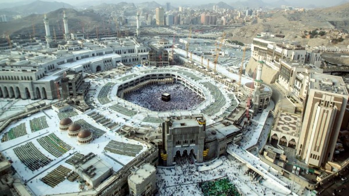 Saudi shot down 6 Houthi missiles, lifts alert for Mecca, other cities