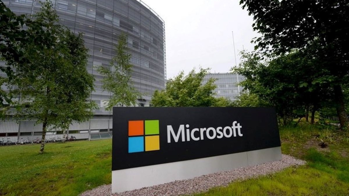Microsoft offers voluntary exit package to 60K employees