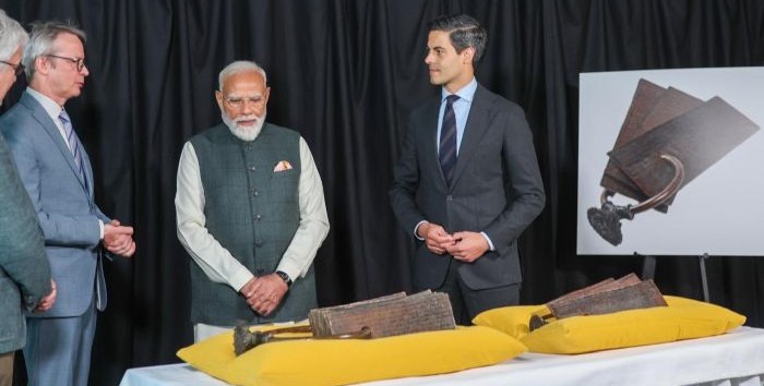 Netherlands returns 11th-Century Chola Copper Plates to India 