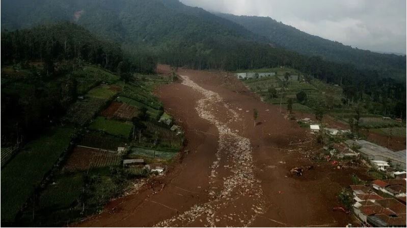 Mudslide kills 1, leaves 11 missing in China after heavy rain