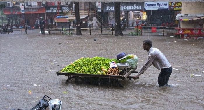 Several parts of Mumbai receive over 100 mm of rains in 24 hrs