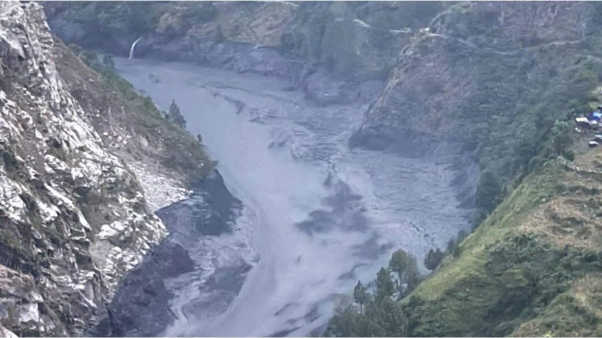 Nepal flash floods sweep away houses, 82 people rescued, 5 missing
