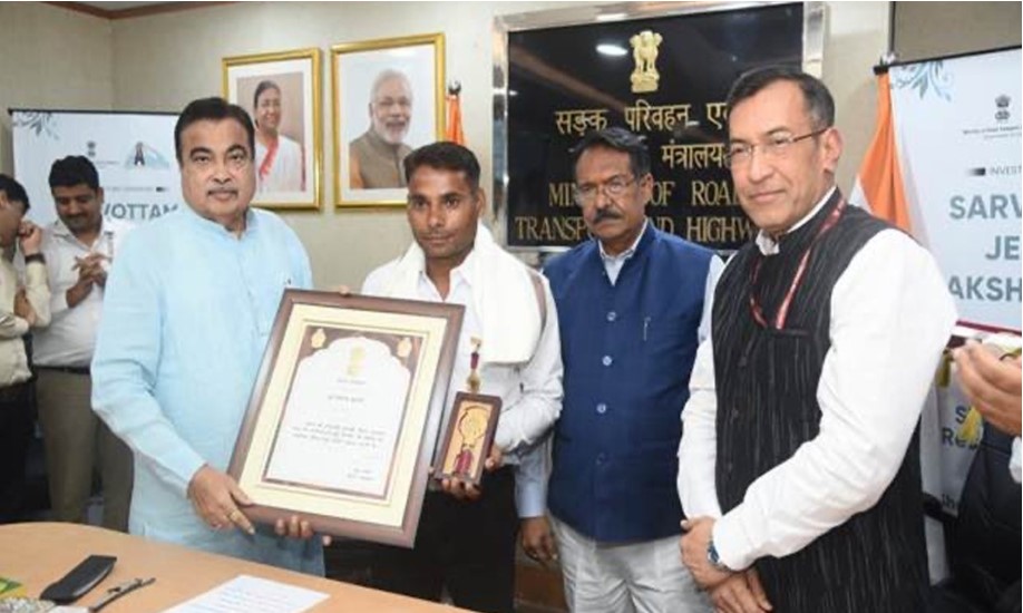 Gadkari honours Silkyara Rat Miners for extraordinary rescue operation 