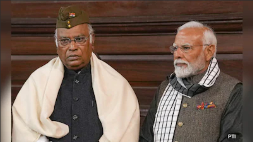 EC issues notice to Kharge over 'terrorist' remark against PM Modi