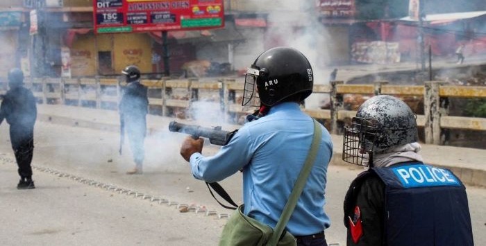  Pakistan bans foreign media after criticism over PoK crackdown