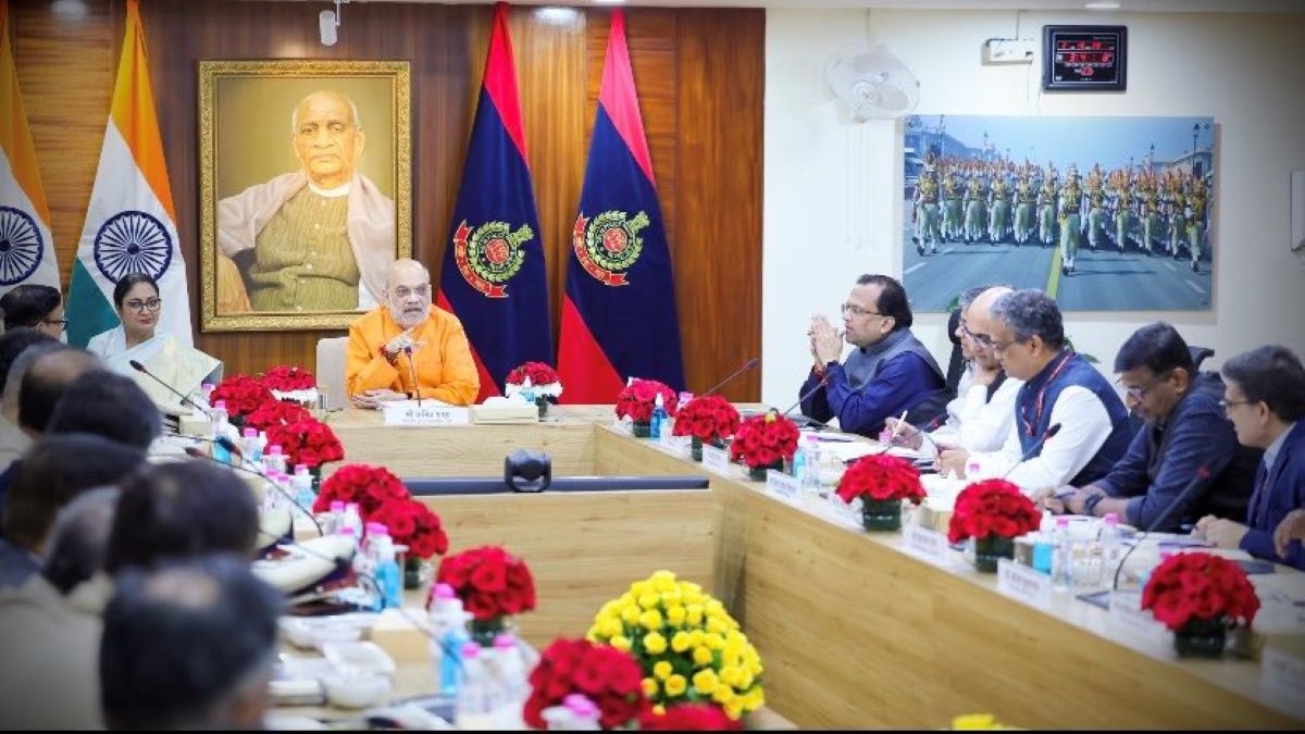 Amit Shah reviews Delhi Police's preparedness for protests, law & order