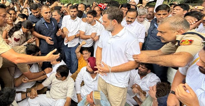 Oppn leaders forcibly removed from protest site near PM's residence