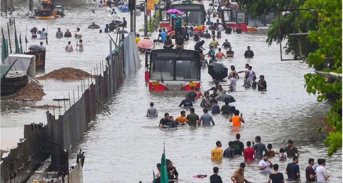 Mumbai: Orange alert issued as 380 mm rain in 48 hrs disrupts city