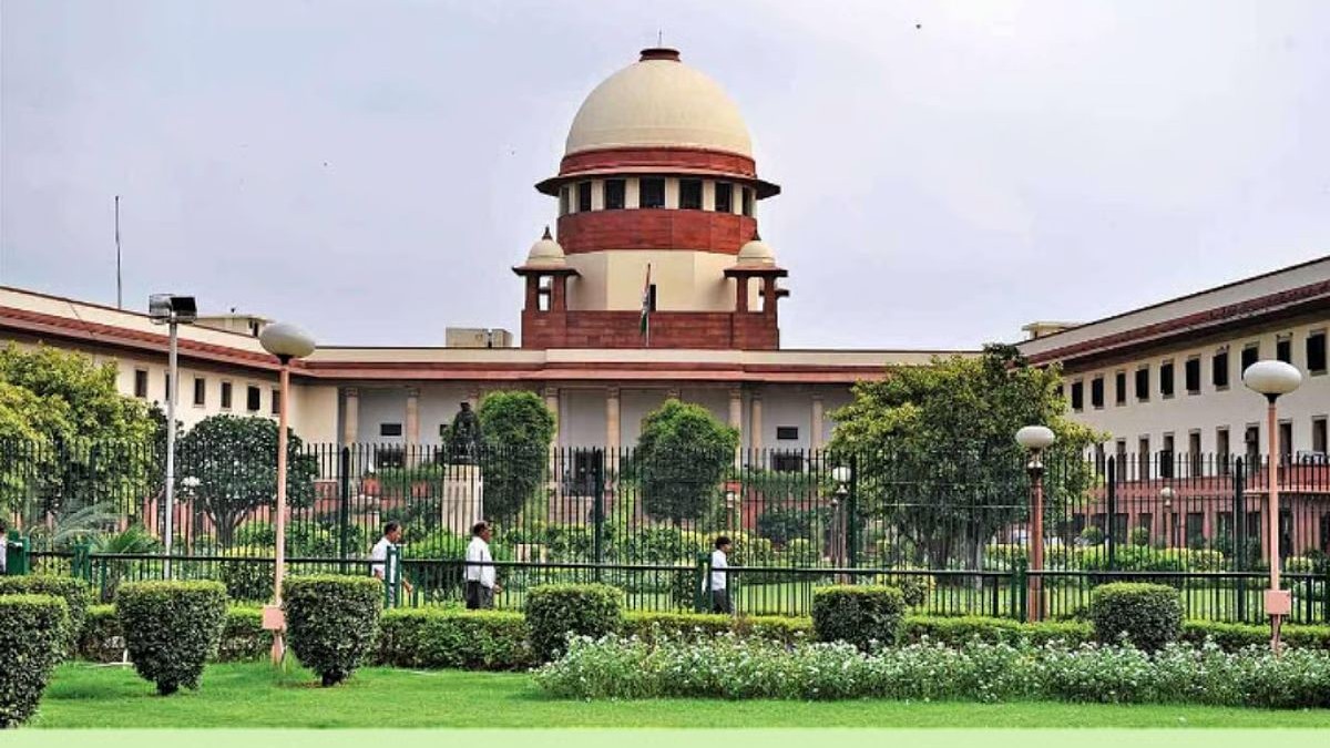 SC to examine poll body decisions, issues notices to EC, Centre