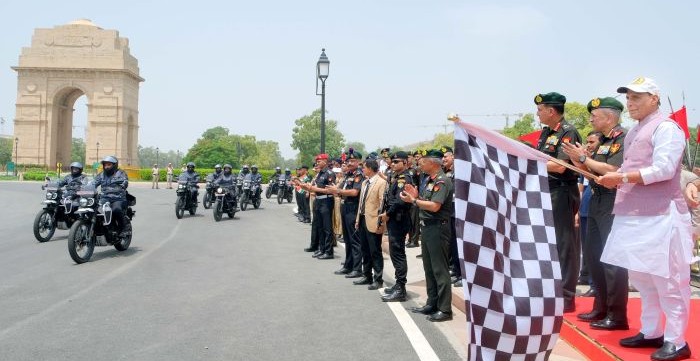 Rajnath Singh flags off Shaurya Vijay Yatra from New Delhi