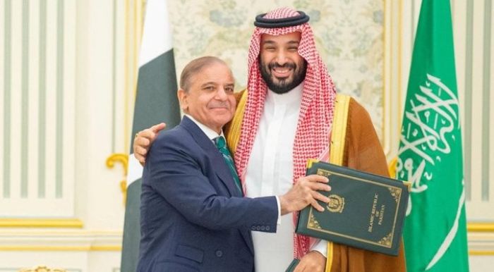 Saudi's dilemma: Pakistan steps Back, US says no strikes on Houthis