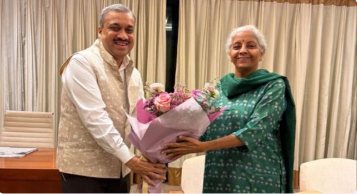 FM Sitharaman to hold talks with Singapore leaders, global investors