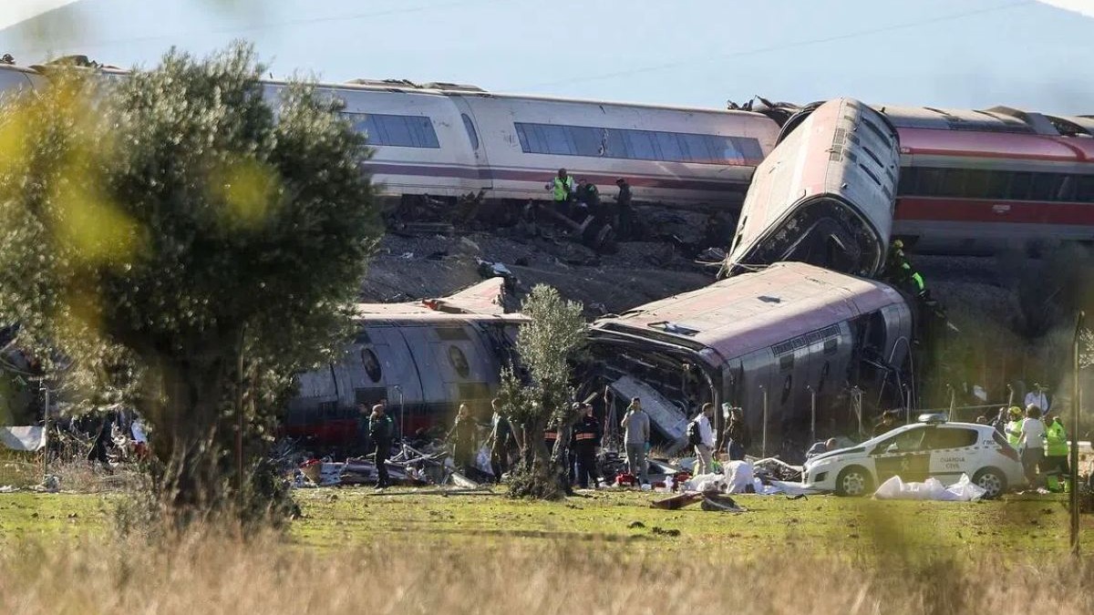 64 killed after two high-speed trains collide in Spain