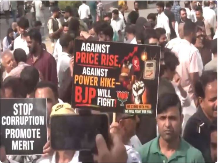 BJP protests in Srinagar over unemployment, corruption