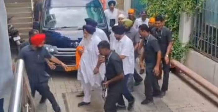 Sukhbir Badal attacked in Nanded, suffers injury in hand