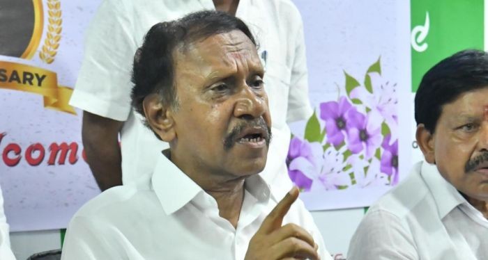 Public sentiments for AIADMK in TN: Thambidurai, Akhilesh slams Cong