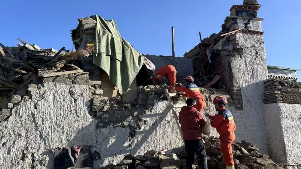 Powerful earthquake hits Tibet killing 16 people