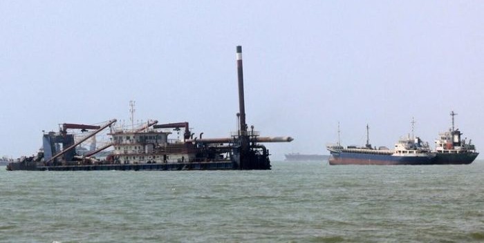 US strikes Iran's Larak Island, Tehran retaliates against Jordan base