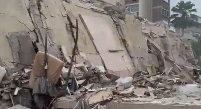 High casualties feared as twin magnitude 7 earthquakes rock Venezuela