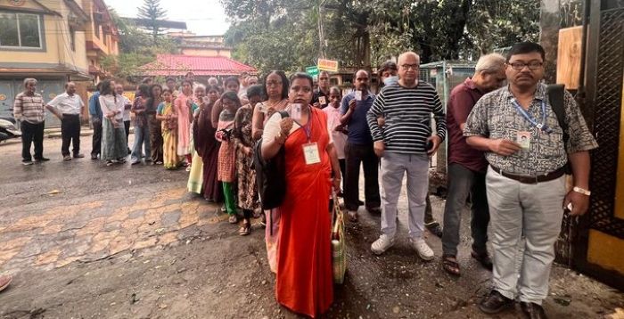 Voting for West Bengal Phase 1 & 234 seats for Tamil Nadu underway