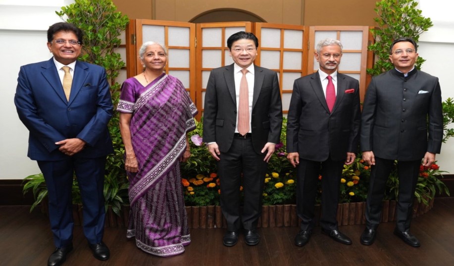 Indian ministers meet Singapore PM to strengthen strategic partnership